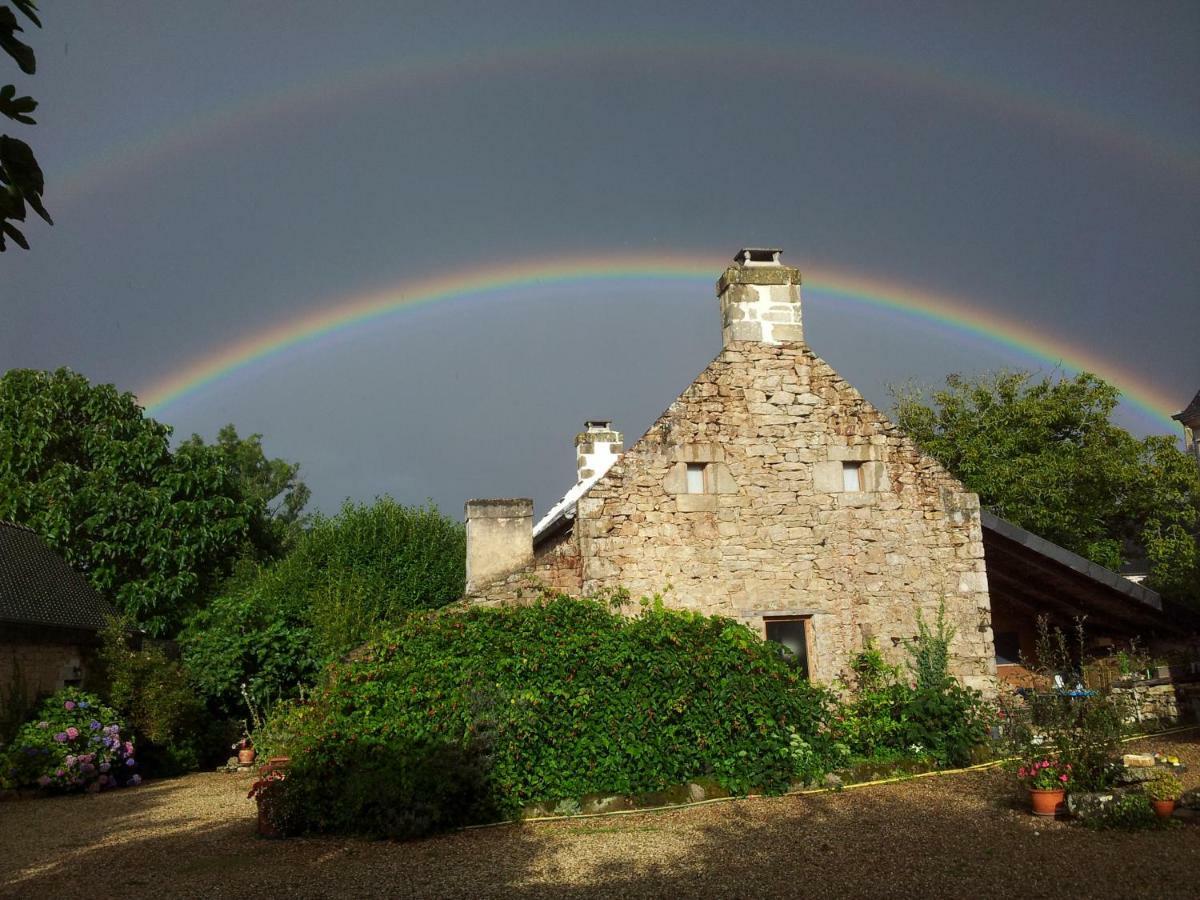 La Ferme De Kerhors Hotel Tréméoc Eksteriør billede
