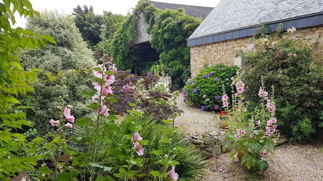 La Ferme De Kerhors Hotel Tréméoc Eksteriør billede